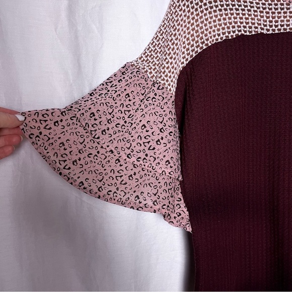 Umgee | Burgundy Pink Mixed Knit Flutter Sleeve Animal Print Top, Small - Picture 3 of 7